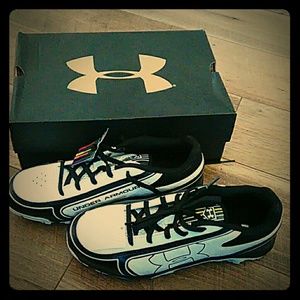 Softball cleats